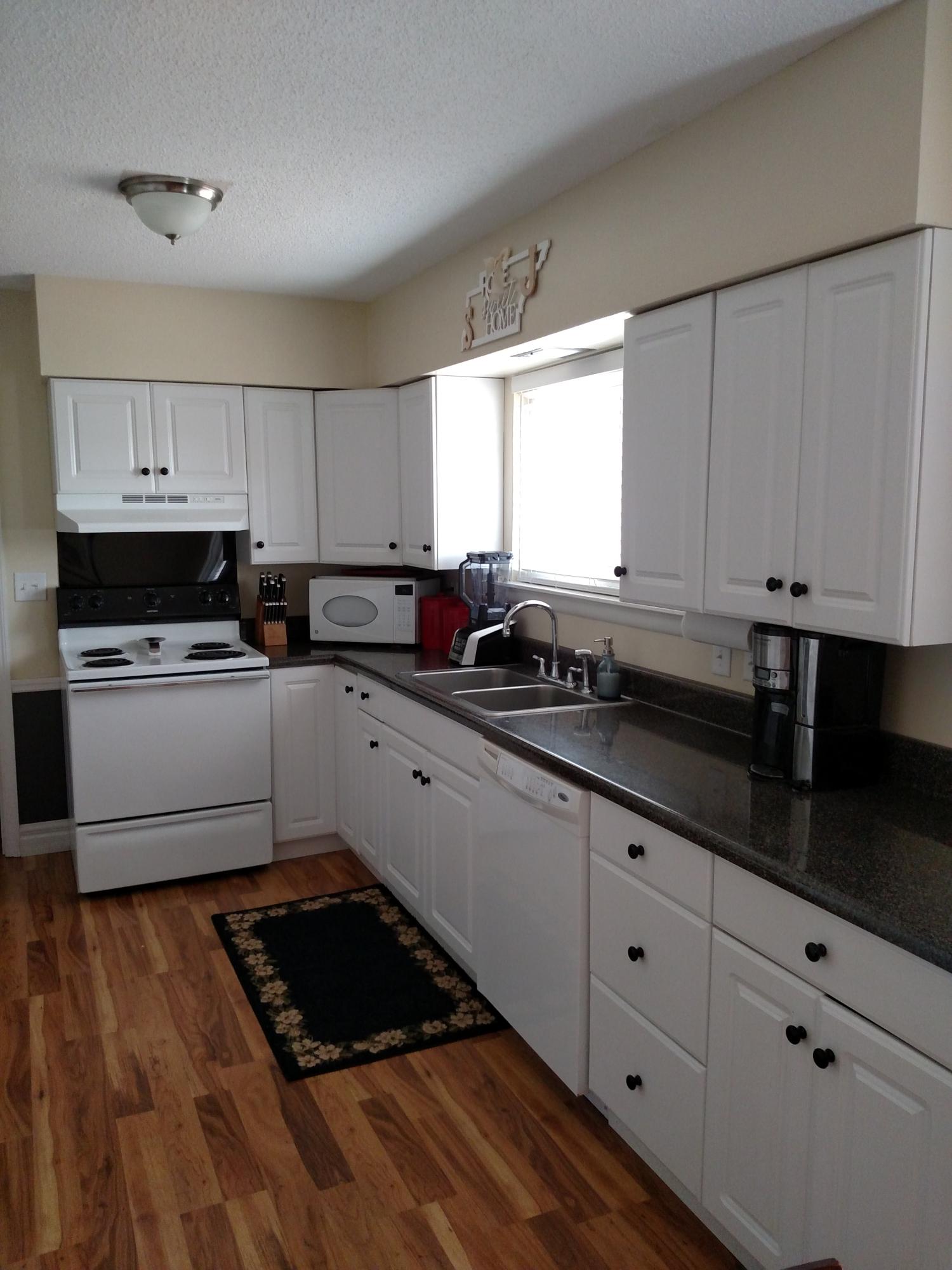 1706 Williams Road, Unit 16 Hixson, TN 37343 - Photo 5 of 14 KITCHEN