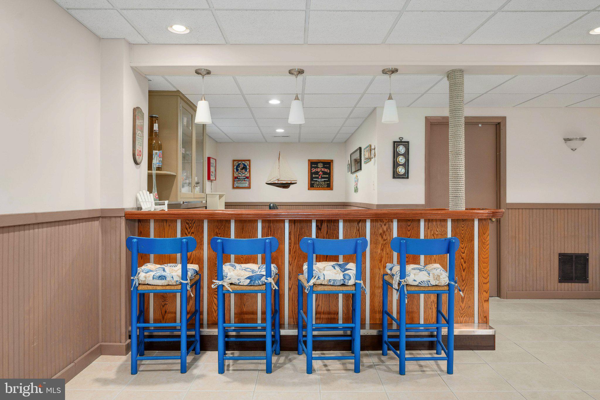 279 Harbor Drive Reedville, VA 22539 - Photo 45 of 97 Pour one for friends and family