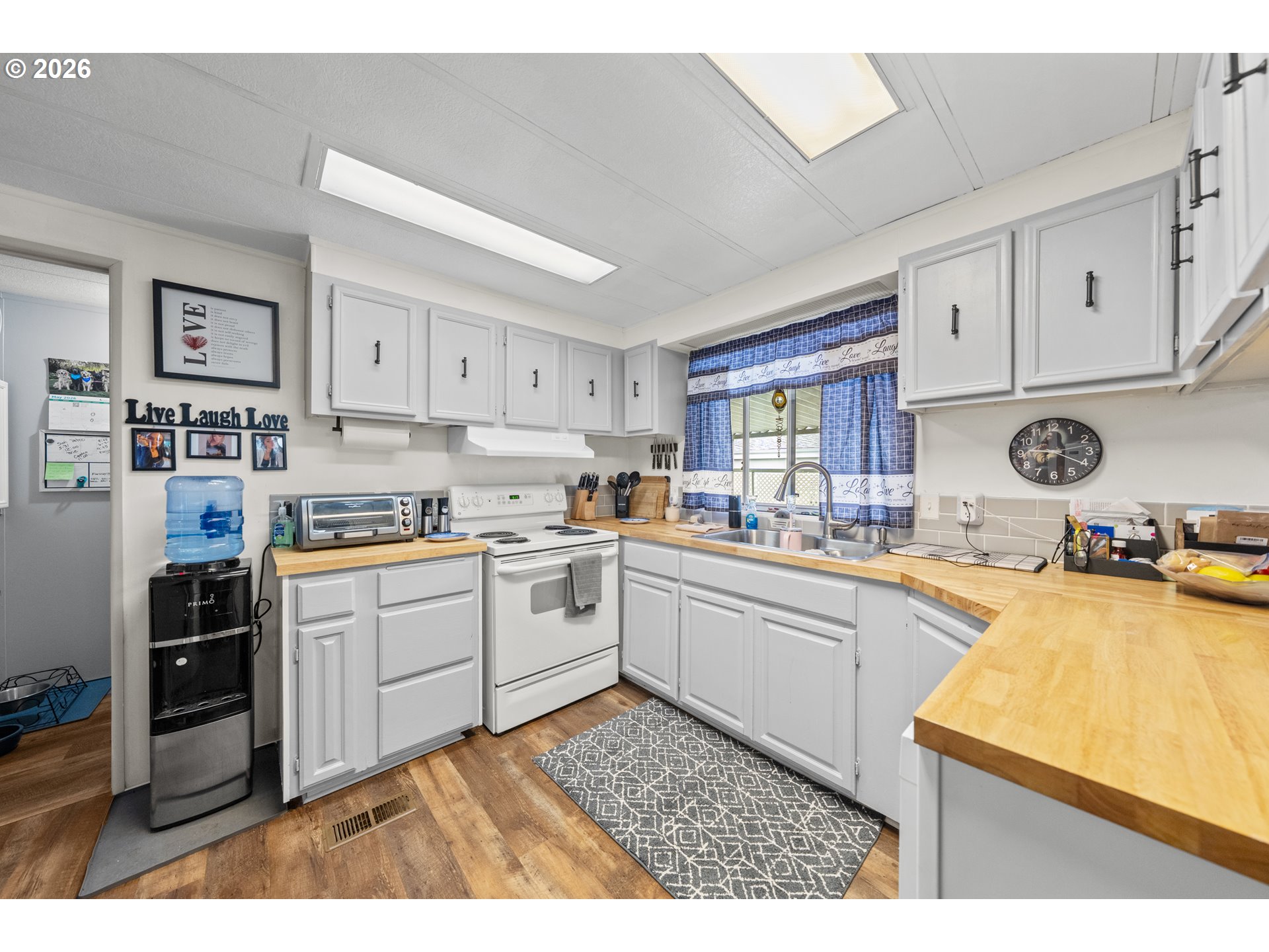 804 Shadow Ranch Lane Roseburg, OR 97470 - Photo 10 of 40 Kitchen