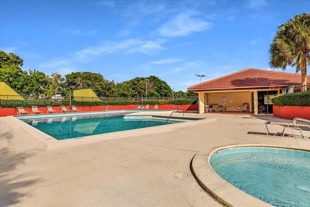 a view of a tennis court