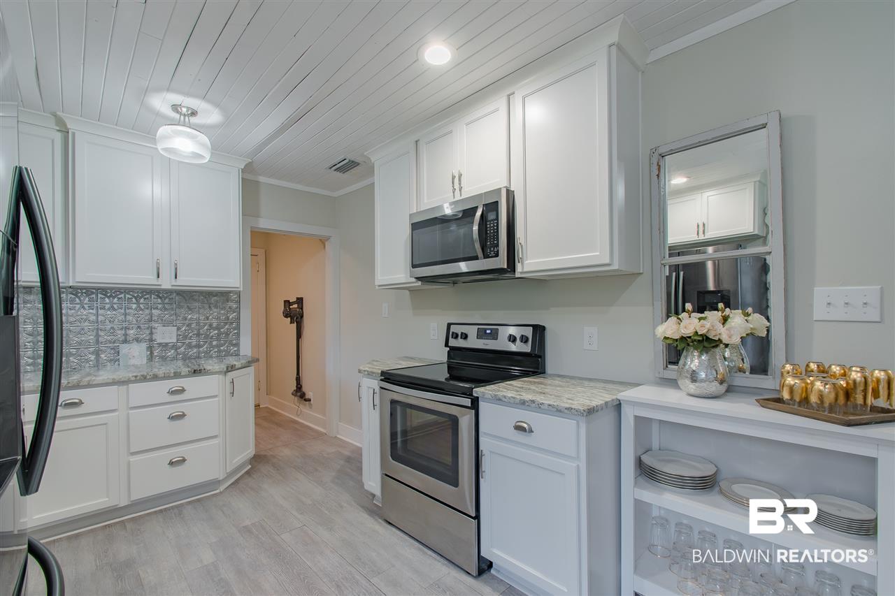 409 Azalea Street Fairhope, AL 36532 - Photo 27 of 39