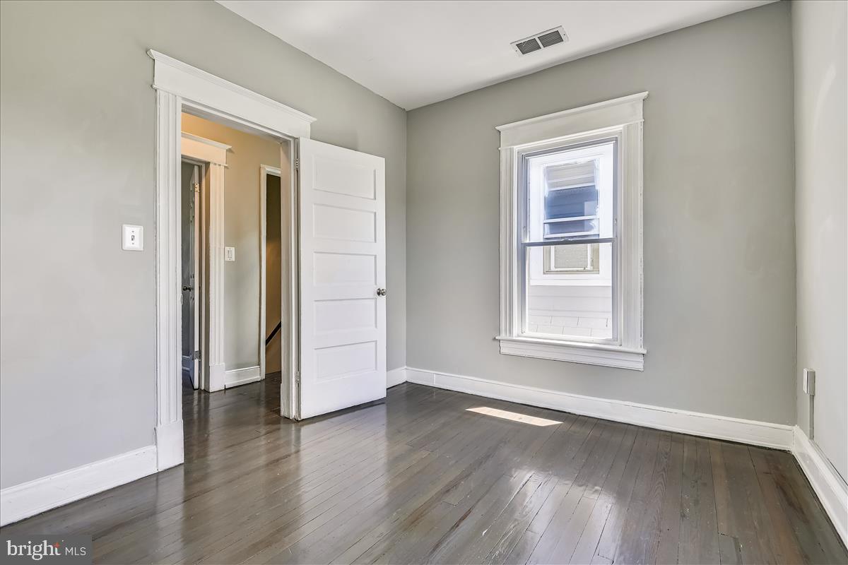 223 Sollers Point Road Baltimore, MD 21222 - Photo 22 of 48