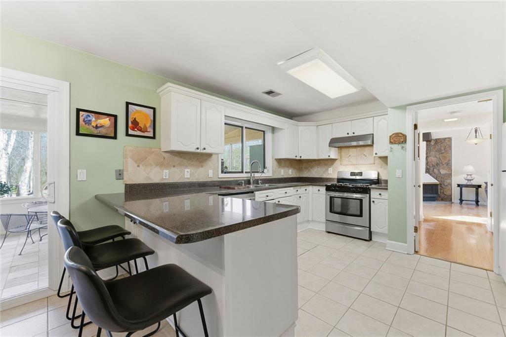1358 Murdock Road Marietta, GA 30062 - Photo 2 of 30