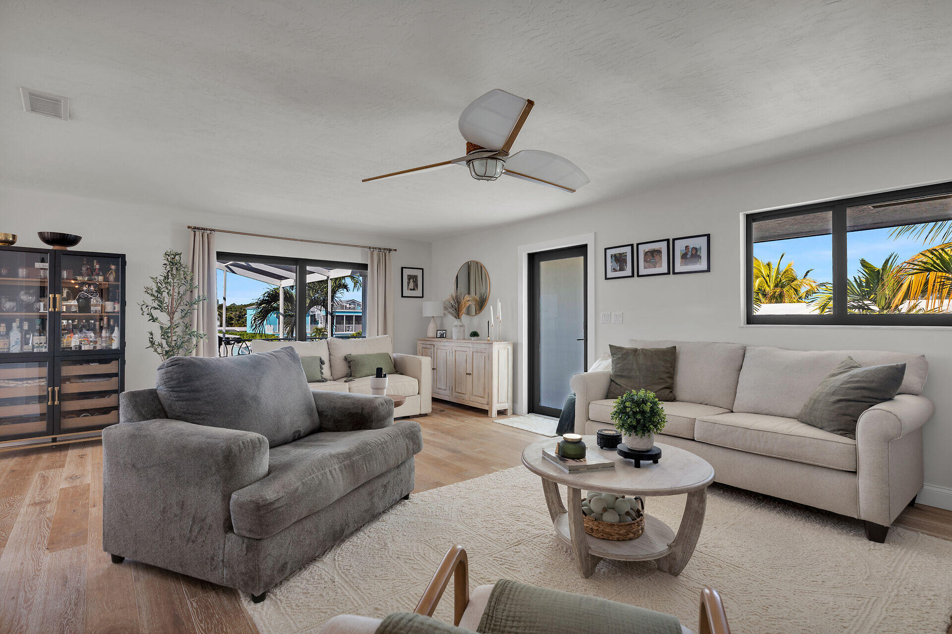 782 Bostwick Drive Key Largo, FL 33037 - Photo 18 of 63 Living Area