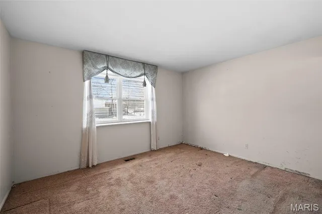 $165,000 | 946 Tree Trails Lane, Fenton, MO 63026