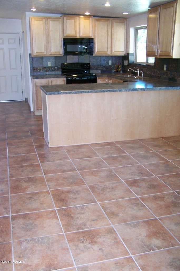 9373 East Stella Road Tucson, AZ 85730 - Photo 12 of 27 Gallery Image 12