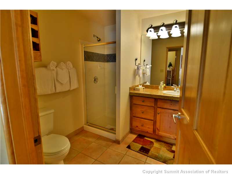 195 River Run Road, Unit 8043 Keystone, CO 80435 - Photo 14 of 25 Bathroom. Large second bathroom in the hallway.