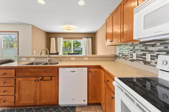 $290,000 | 2414 Elianna Drive, Northfield, MN 55057