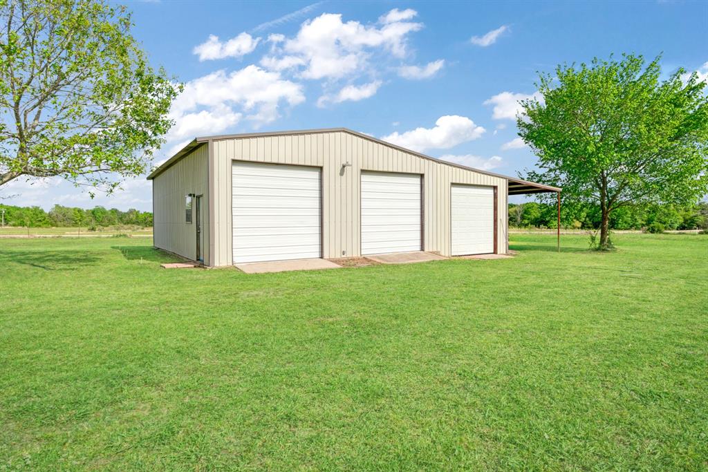 5804 Old Clarksville Road Reno, TX 75462 - Photo 3 of 40