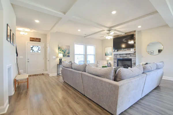 $2,250 | 1046 Creek Way, Clarksville, TN 37042