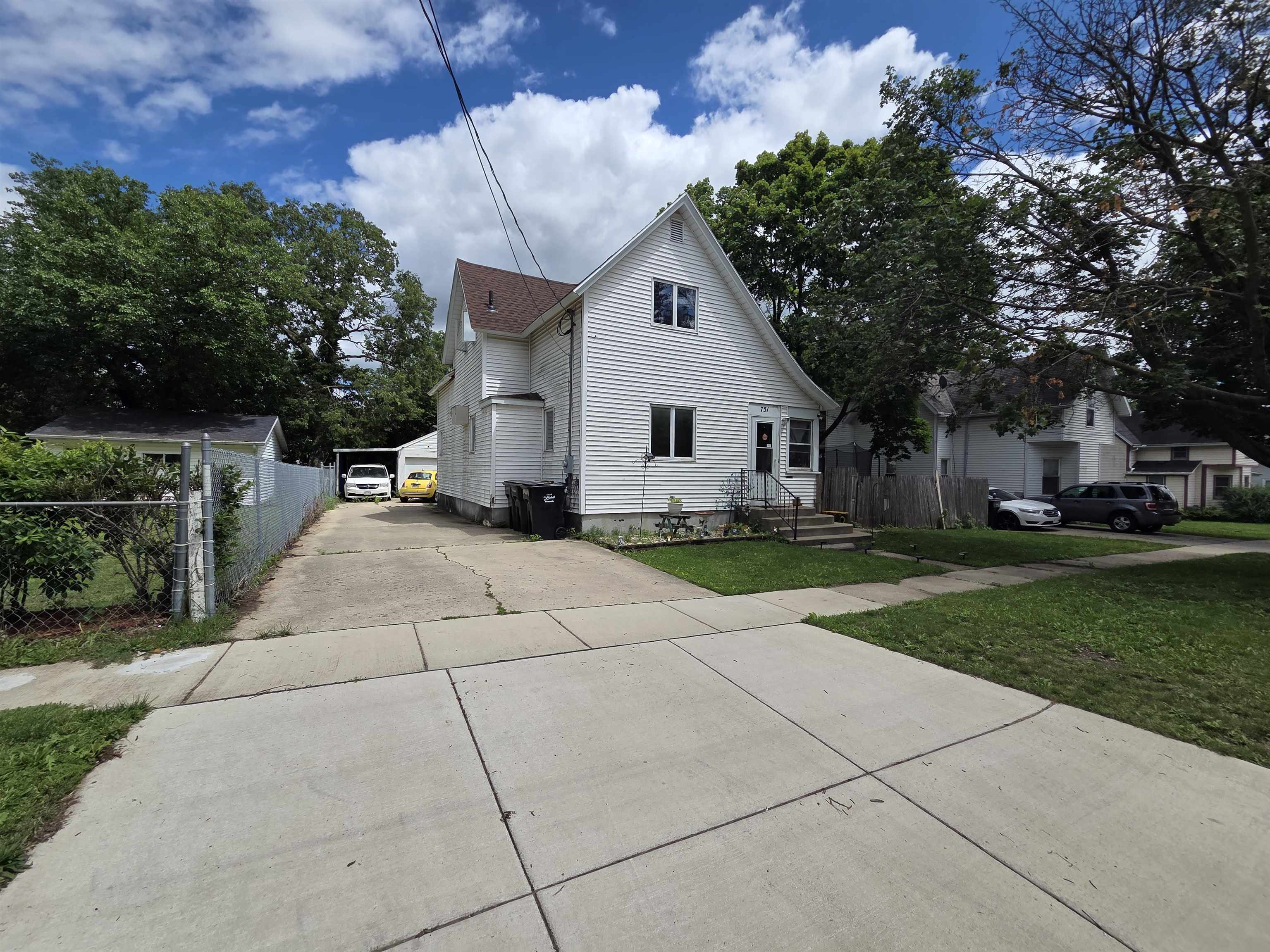 751 Elm Street Beloit, WI 53511 - Photo 2 of 13