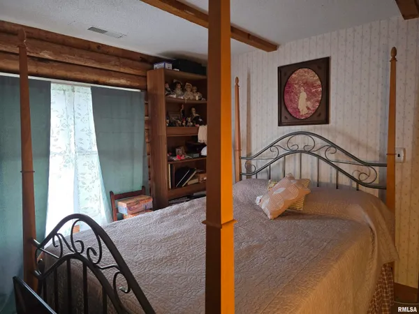$199,900 | 25692 North Martin Road, Canton, IL 61520