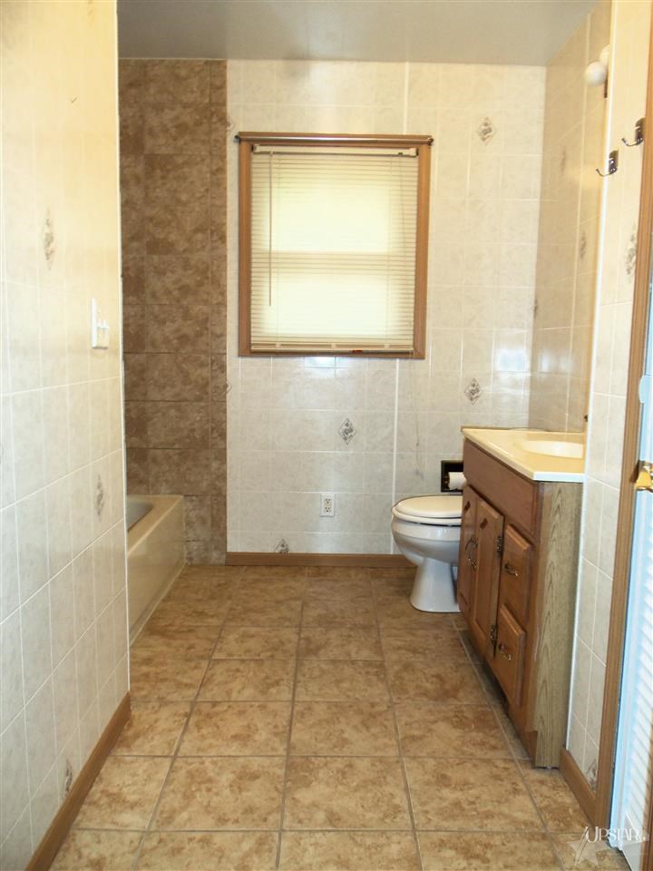 5093 State Rte 101 Butler, IN 46721 - Photo 8 of 24