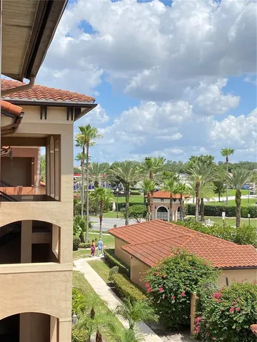 a close view of sink and tap