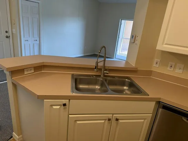 $165,000 | 5500 Metrowest Boulevard, Unit 304, Orlando, FL 32811