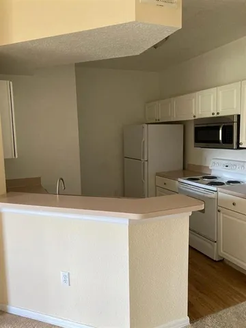 $165,000 | 5500 Metrowest Boulevard, Unit 304, Orlando, FL 32811