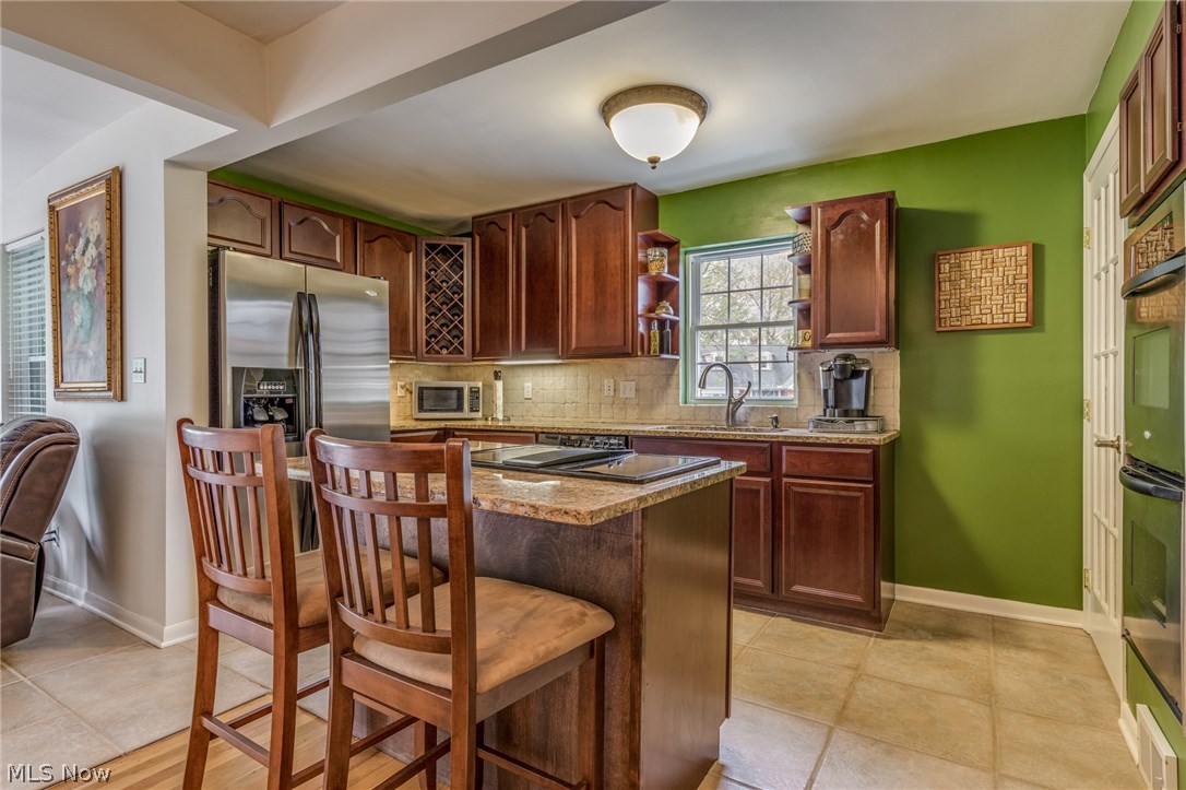 4102 Wyncote Road South Euclid, OH 44121 - Photo 2 of 28