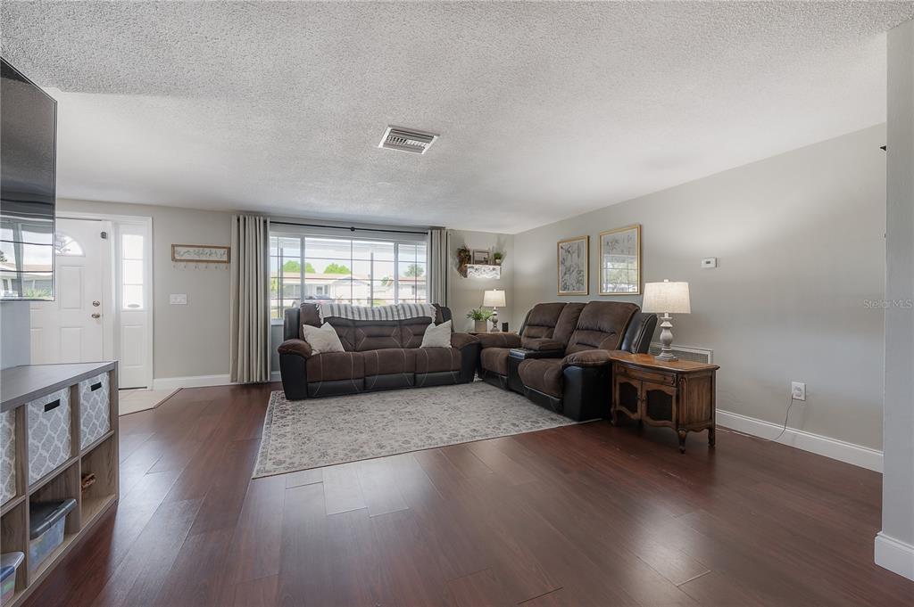 10740 Manchester Road Port Richey, FL 34668 - Photo 10 of 46 Gallery Image 10