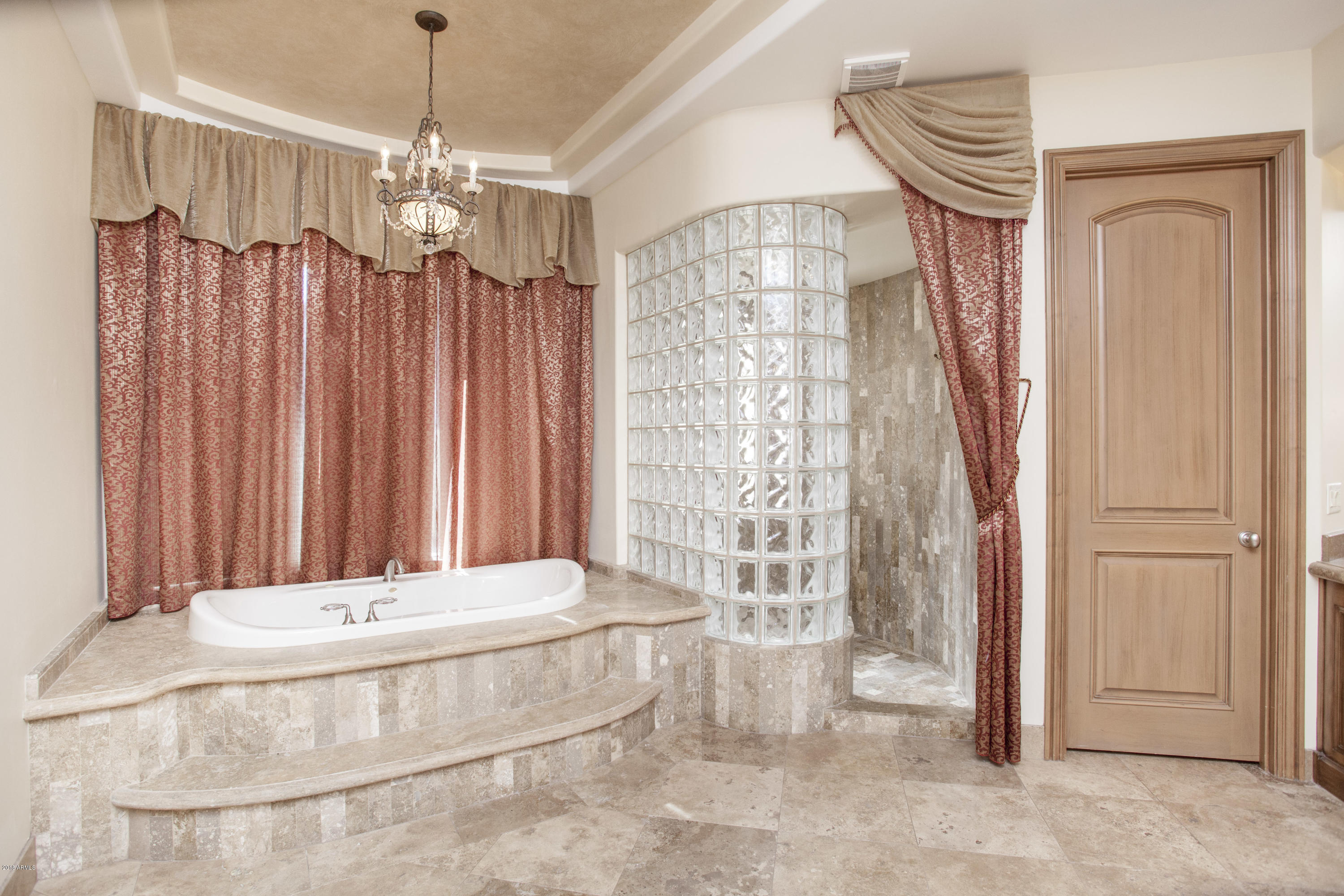 5112 East Rockridge Road Phoenix, AZ 85018 - Photo 12 of 36 Master Bath