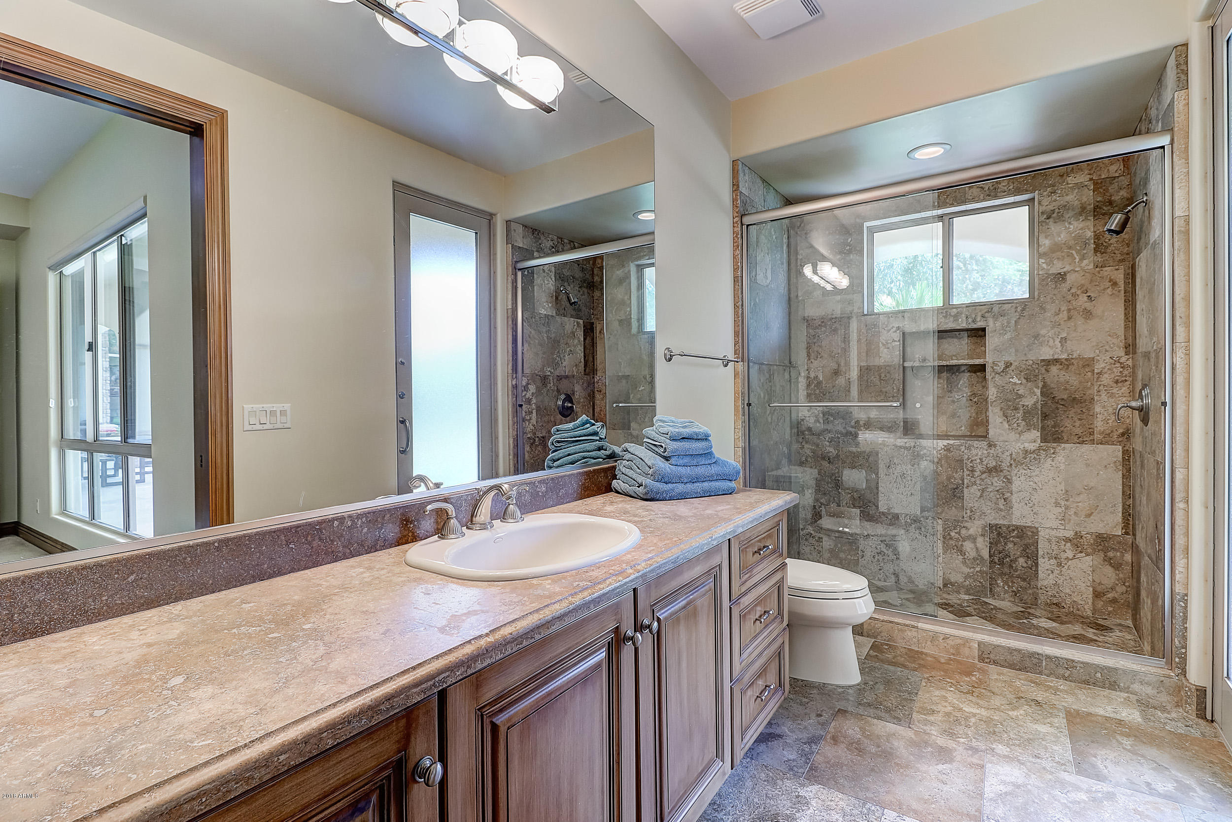 5112 East Rockridge Road Phoenix, AZ 85018 - Photo 20 of 36 Guest Bath 3