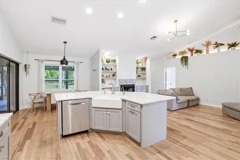 $1,000,000 | 5991 Golden Oaks Lane, Naples, FL 34119