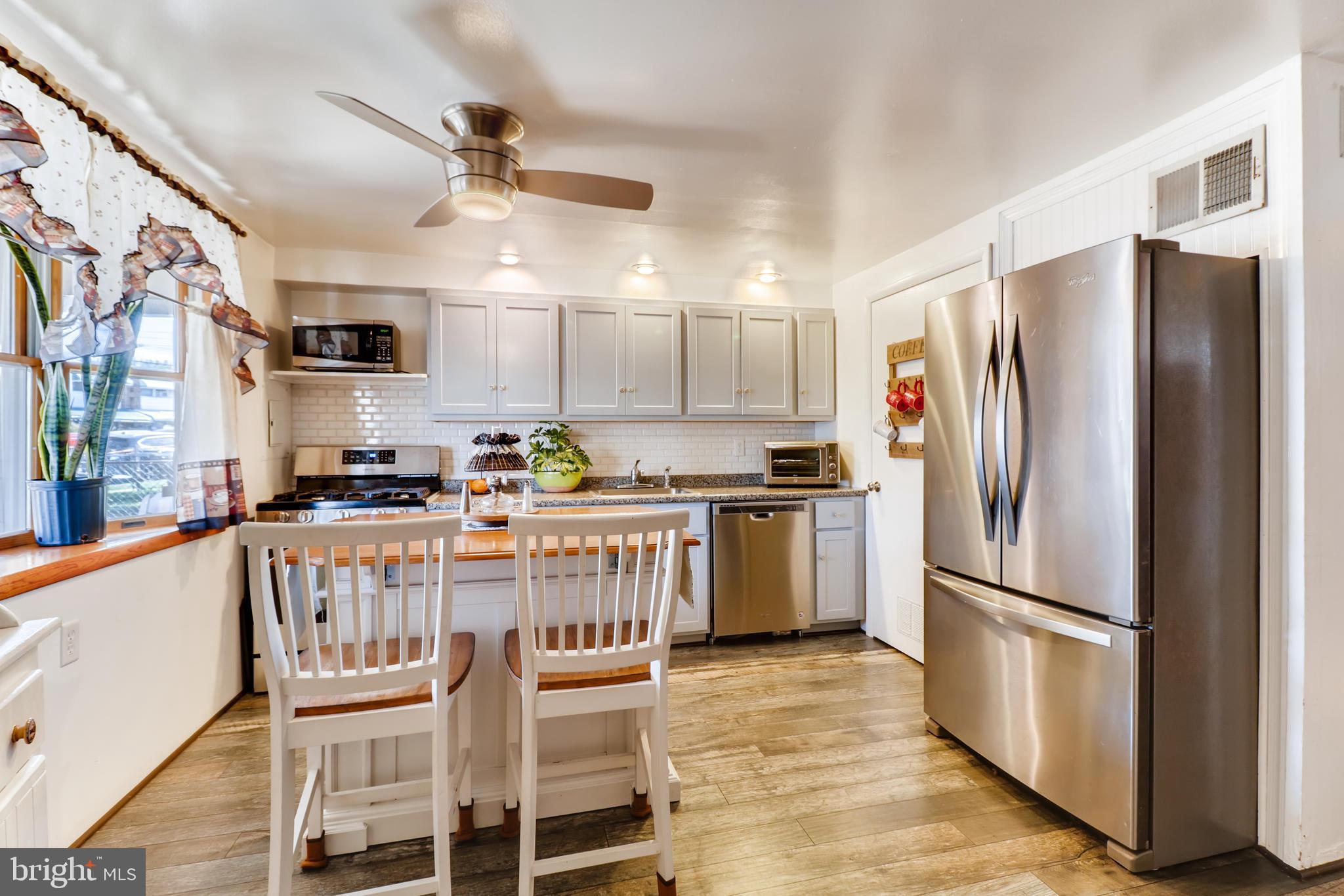 2908 Freeway Baltimore, MD 21227 - Photo 5 of 21