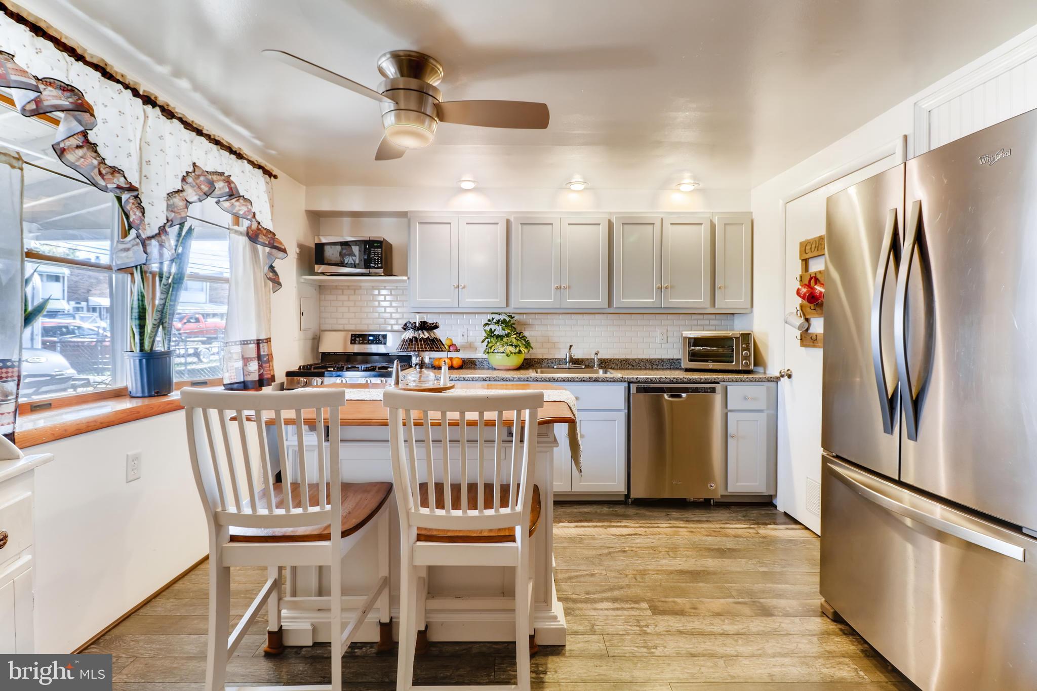 2908 Freeway Baltimore, MD 21227 - Photo 6 of 21