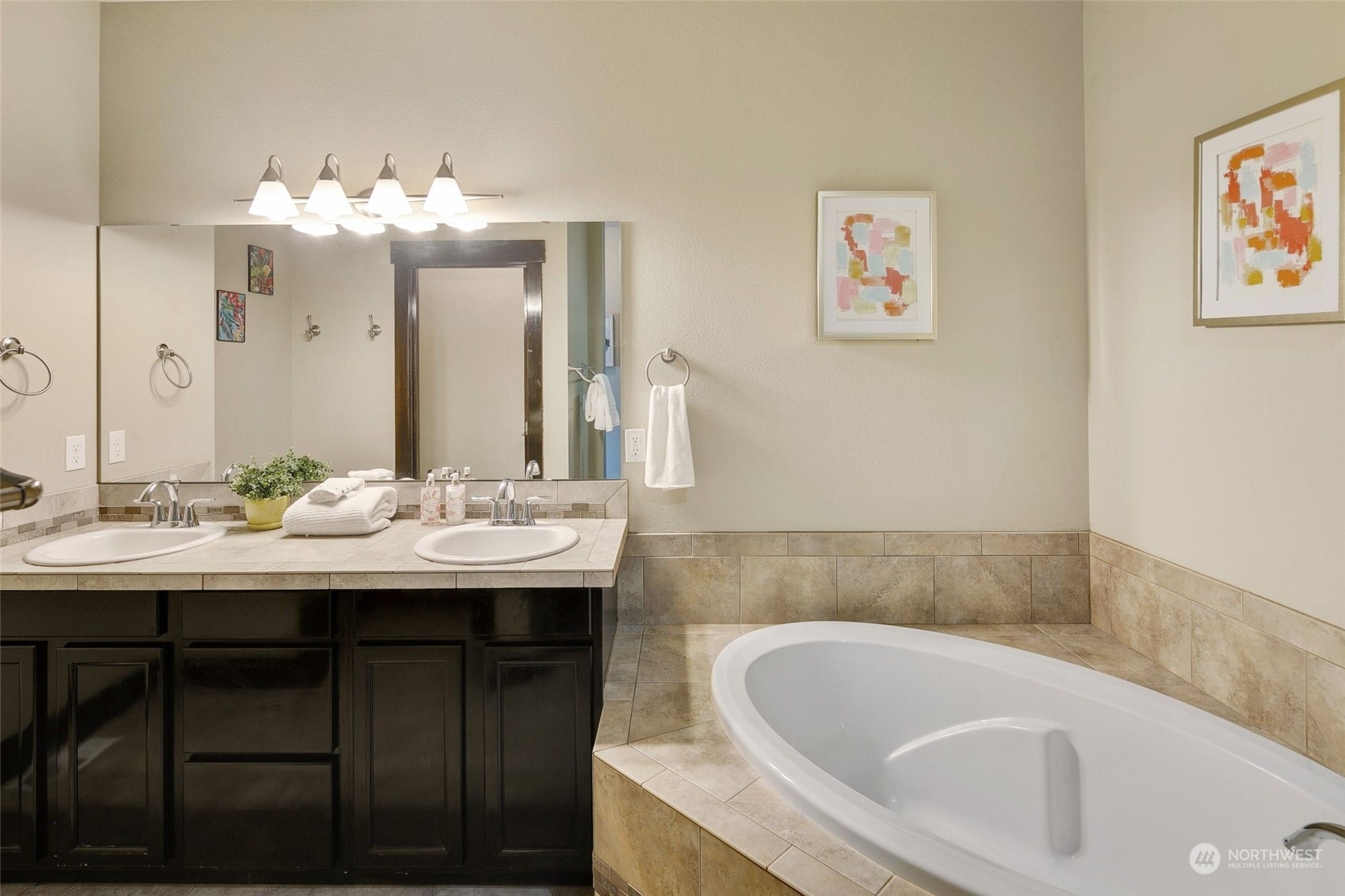 3801 Northeast 3rd Place Renton, WA 98056 - Photo 15 of 29 Gallery Image 15