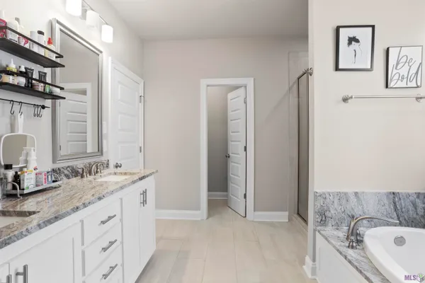$2,300 | 825 Mano Myrtle Drive, Gonzales, LA 70737