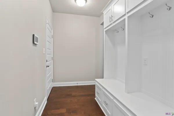 $2,300 | 825 Mano Myrtle Drive, Gonzales, LA 70737