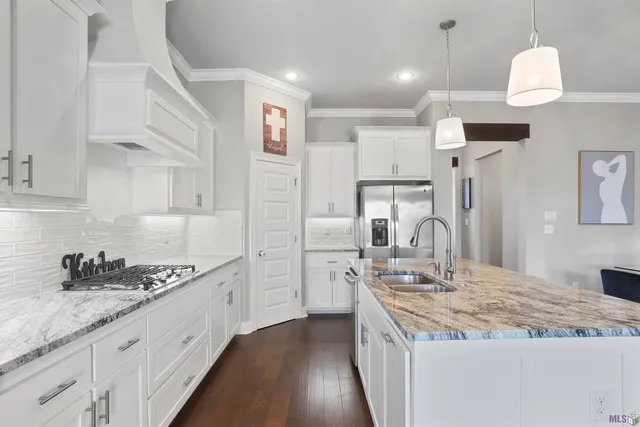 $2,300 | 825 Mano Myrtle Drive, Gonzales, LA 70737