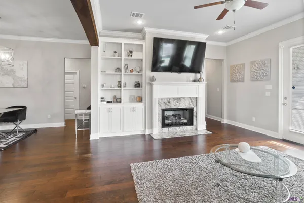 $2,300 | 825 Mano Myrtle Drive, Gonzales, LA 70737