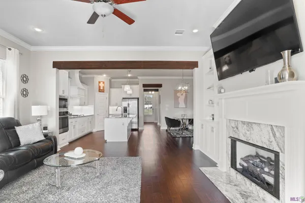 $2,300 | 825 Mano Myrtle Drive, Gonzales, LA 70737