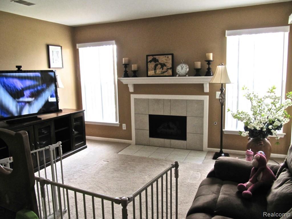3414 Tremonte Circle Rochester, MI 48306 - Photo 5 of 28 Great Room