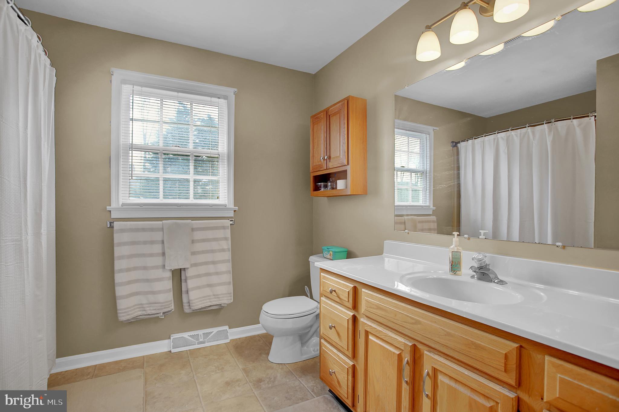 2878 Ridings Way York, PA 17408 - Photo 40 of 59 Master Bath