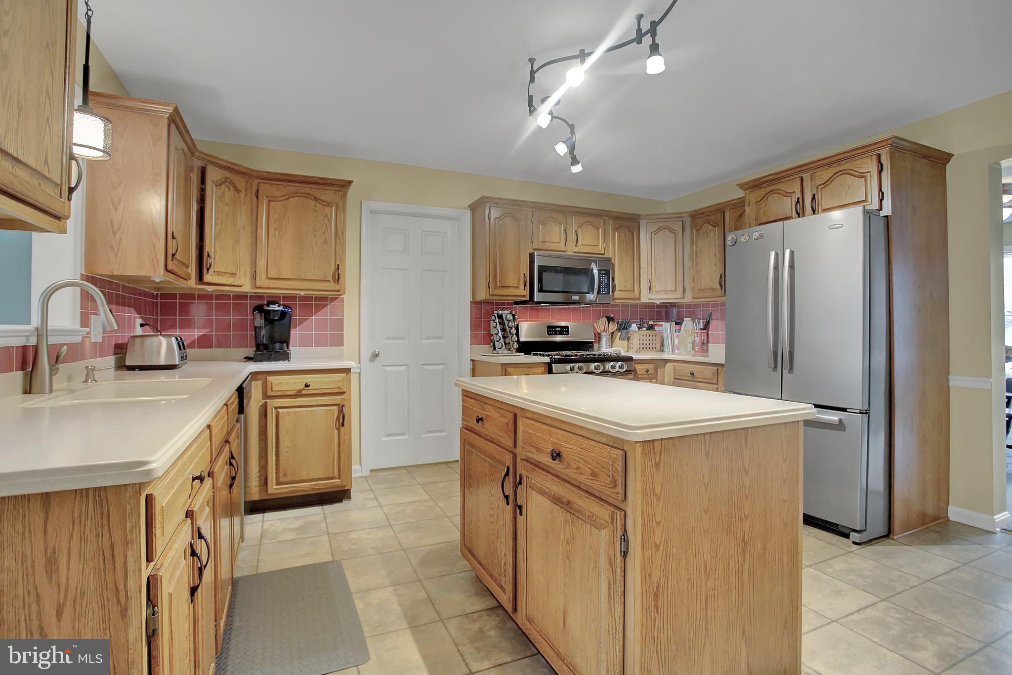 2878 Ridings Way York, PA 17408 - Photo 5 of 59 Stainless Steel Appliances