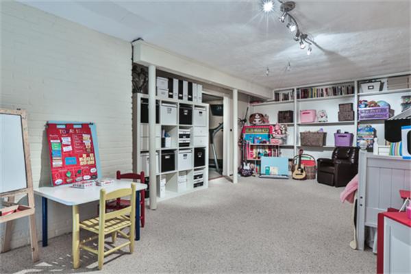 16 Tufts Road Winchester, MA 01890 - Photo 19 of 22 Gallery Image 19
