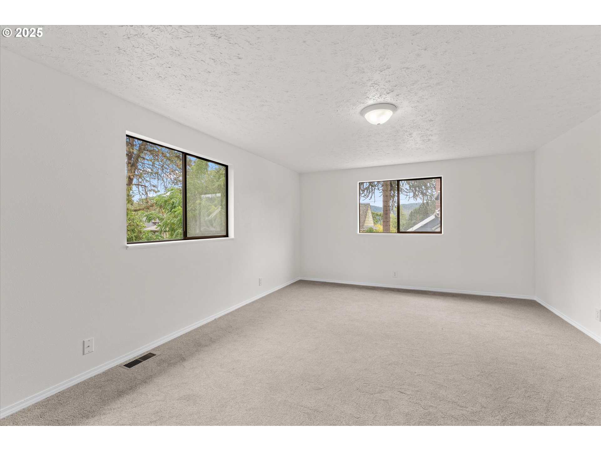 7206 North Amherst Street Portland, OR 97203 - Photo 18 of 40