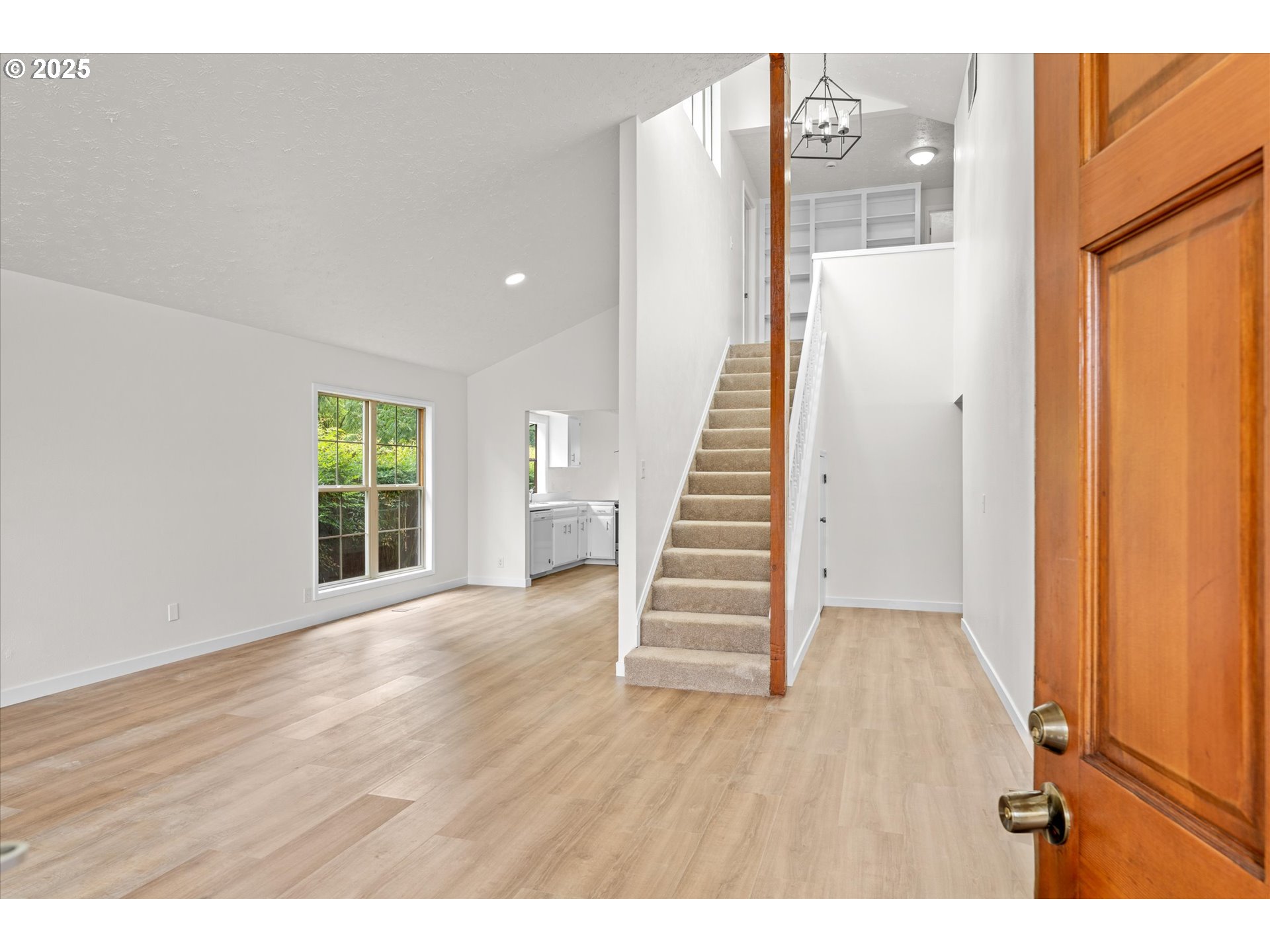7206 North Amherst Street Portland, OR 97203 - Photo 7 of 40