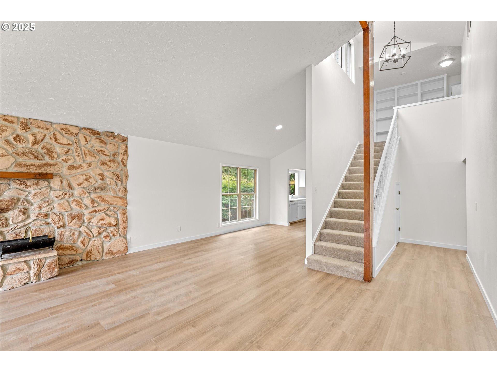 7206 North Amherst Street Portland, OR 97203 - Photo 8 of 40
