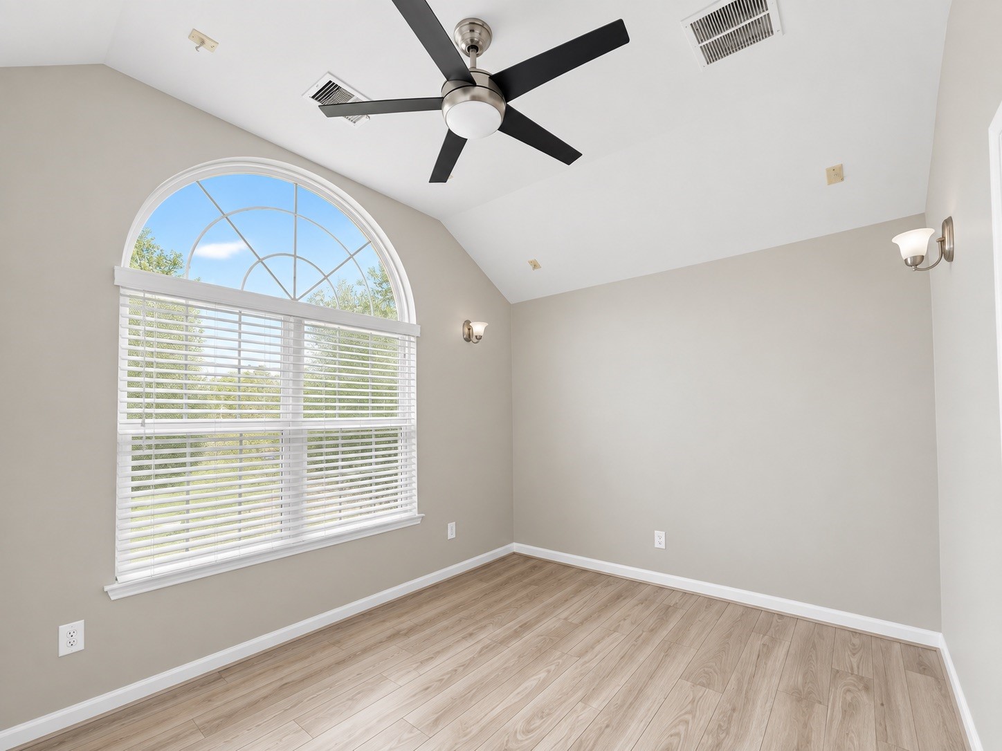 11014 Royale Ridge Lane Houston, TX 77089 - Photo 17 of 22 Gallery Image 17