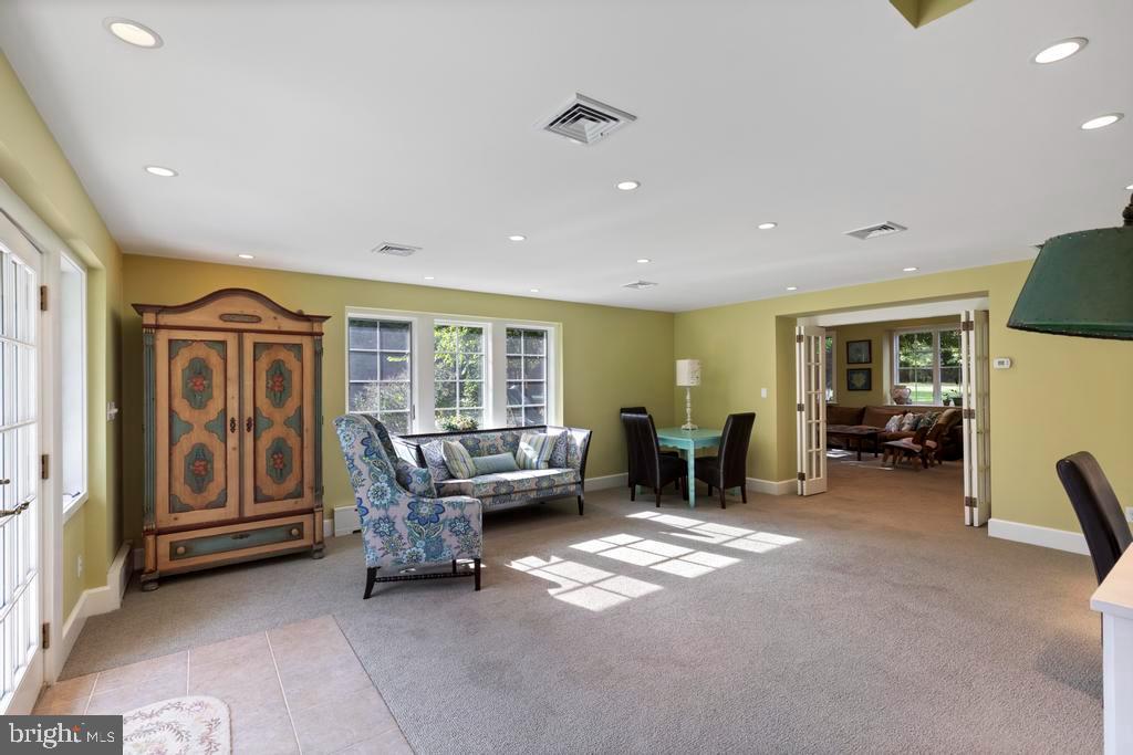 1038 Mill Rd Circle Rydal, PA 19046 - Photo 18 of 61