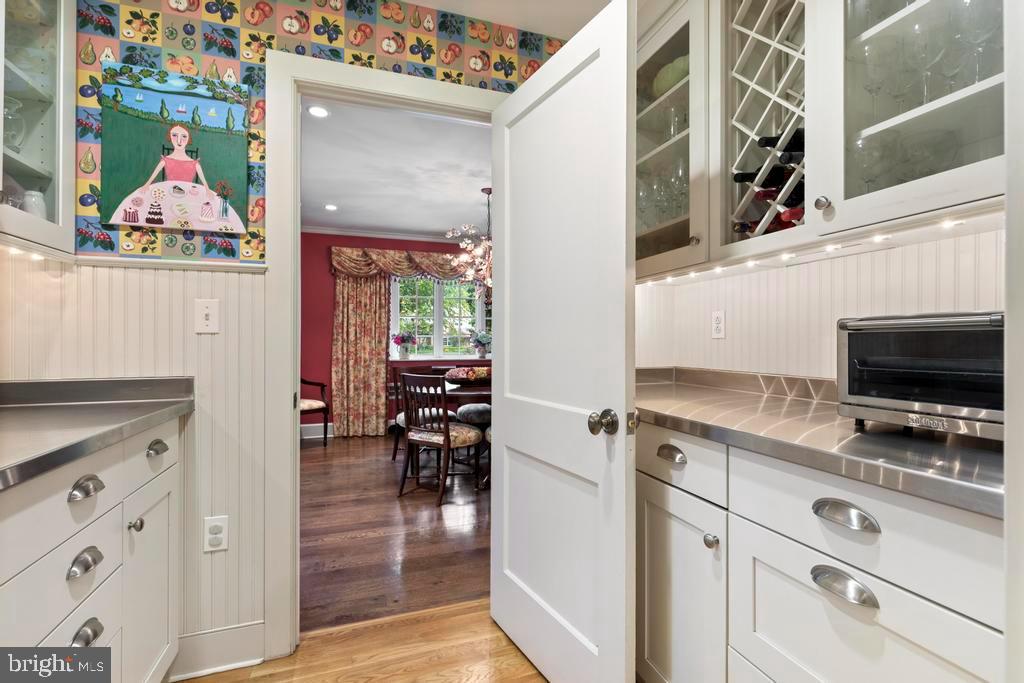 1038 Mill Rd Circle Rydal, PA 19046 - Photo 23 of 61 a view of a kitchen with furniture and flat screen tv