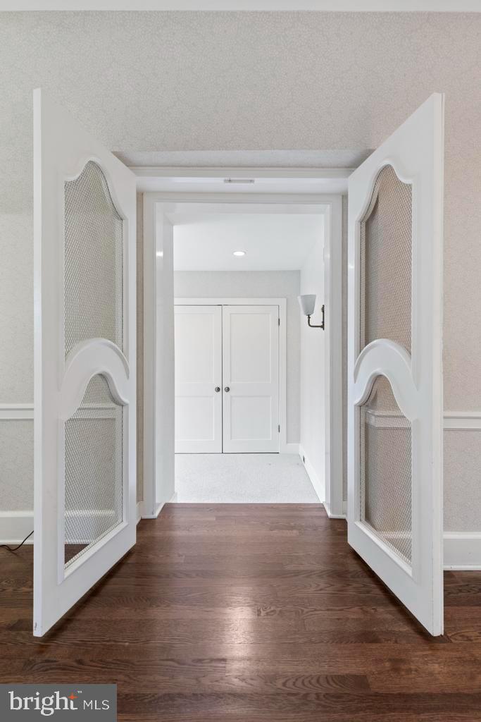 1038 Mill Rd Circle Rydal, PA 19046 - Photo 31 of 61