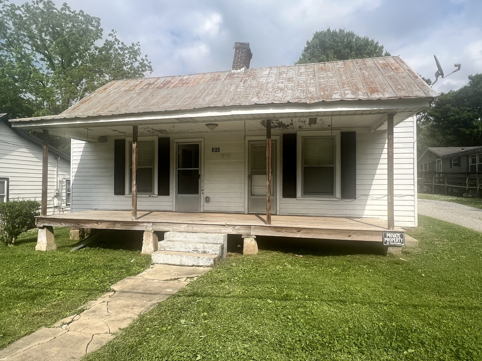 818 North Brown Street Springfield, TN 37172 - Photo 3 of 15 Gallery Image 3