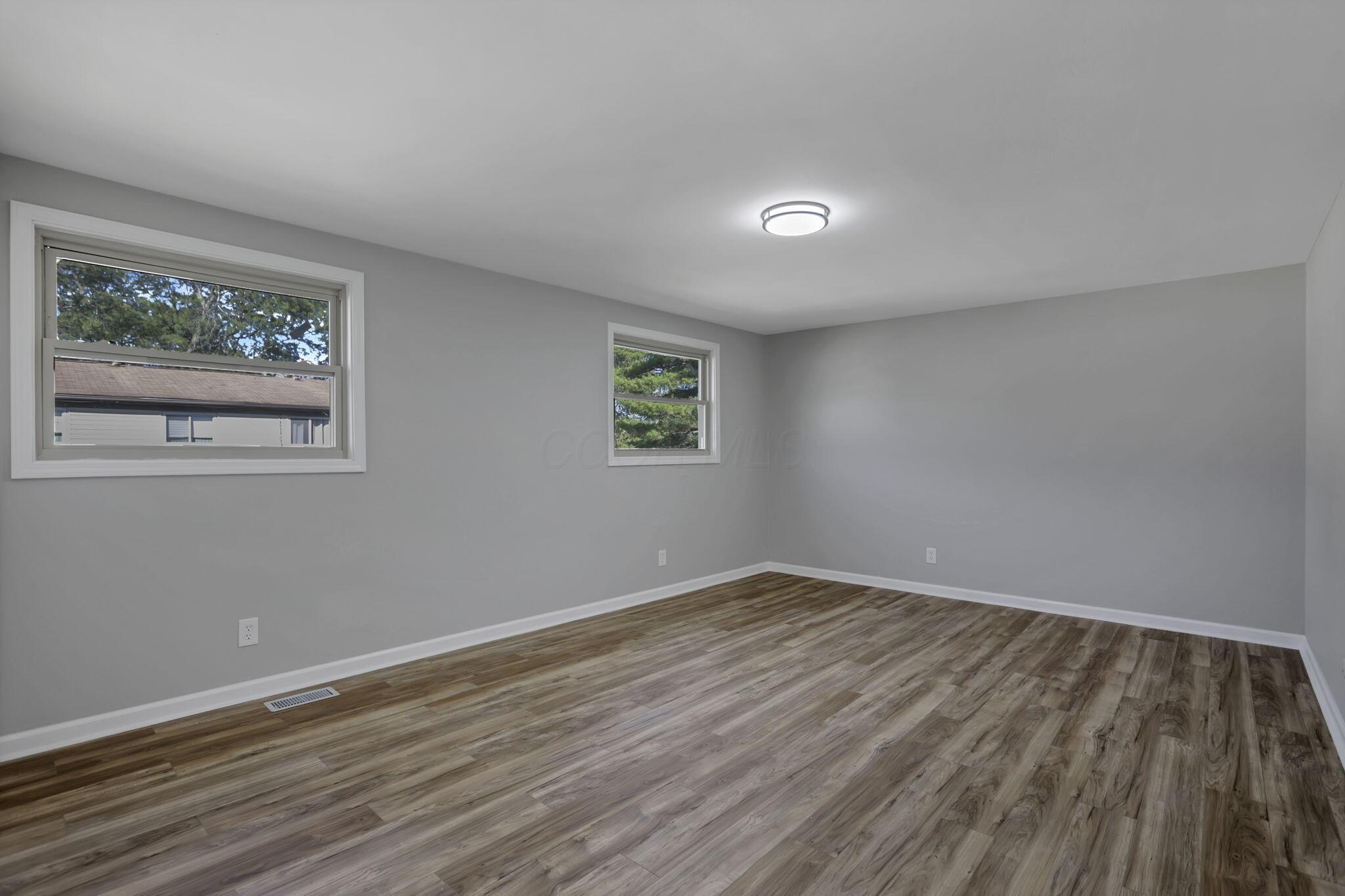 2846 Petzinger Road, Unit 70 Columbus, OH 43209 - Photo 17 of 30 Bedroom