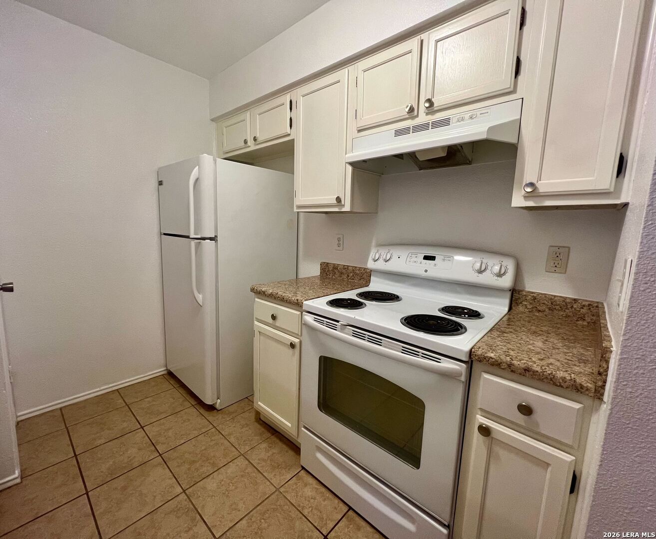 810 Station Street, Unit 2 Converse, TX 78109 - Photo 4 of 15 Gallery Image 4