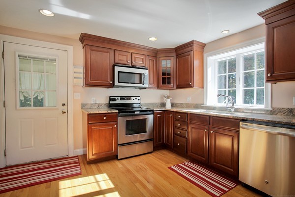 272 Depot Road Boxborough, MA 01719 - Photo 5 of 30 Gallery Image 5