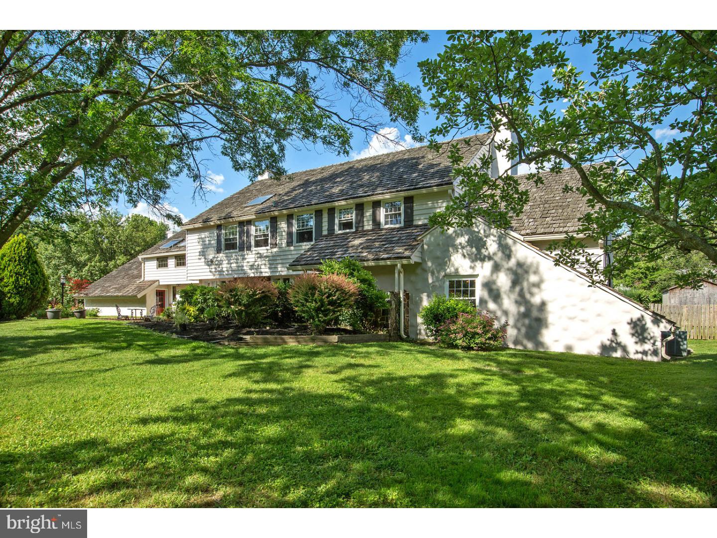 570 New Albany Road Moorestown, NJ 08057 - Photo 3 of 24 Exterior Back
