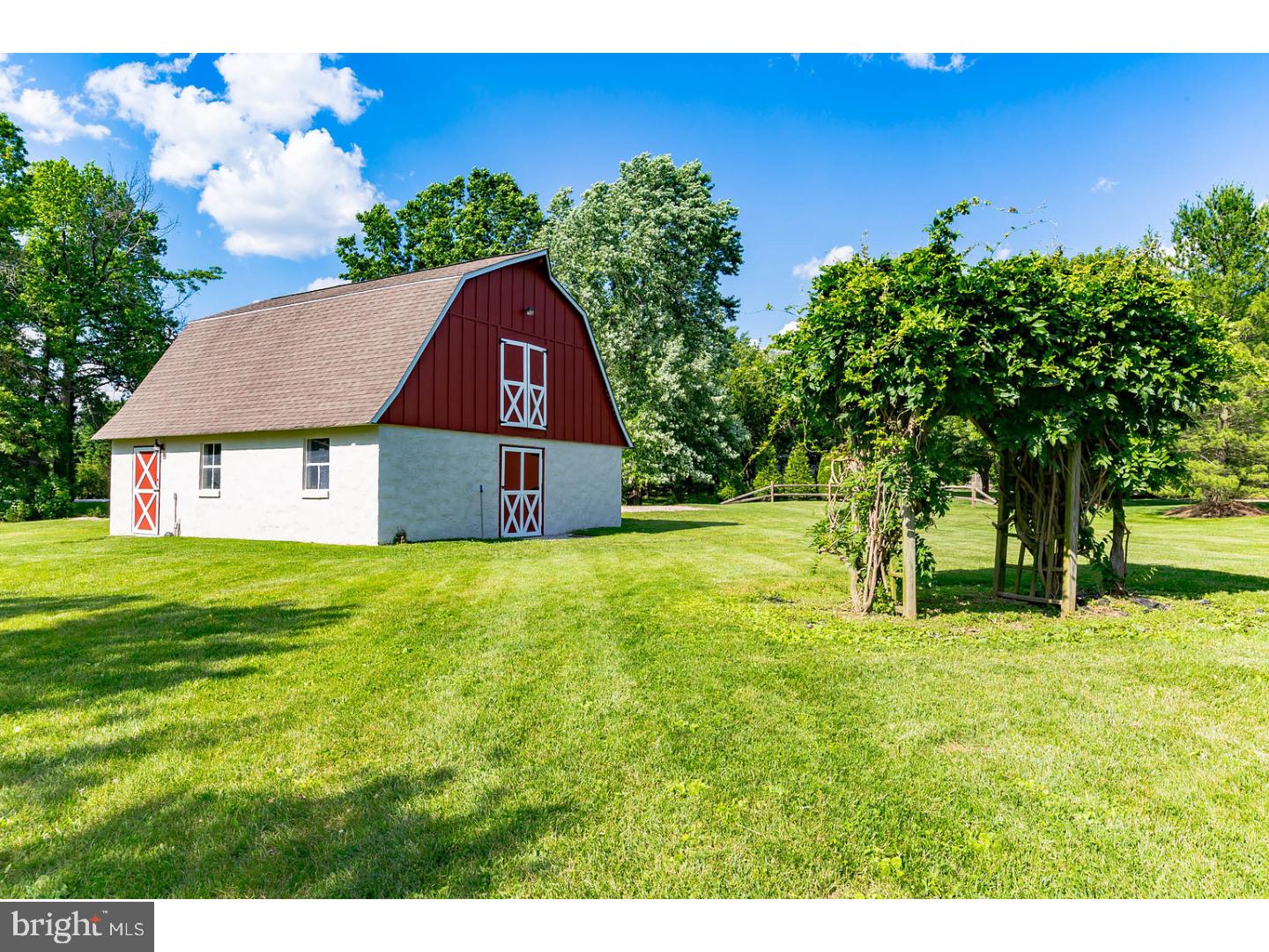 570 New Albany Road Moorestown, NJ 08057 - Photo 6 of 24 Barn